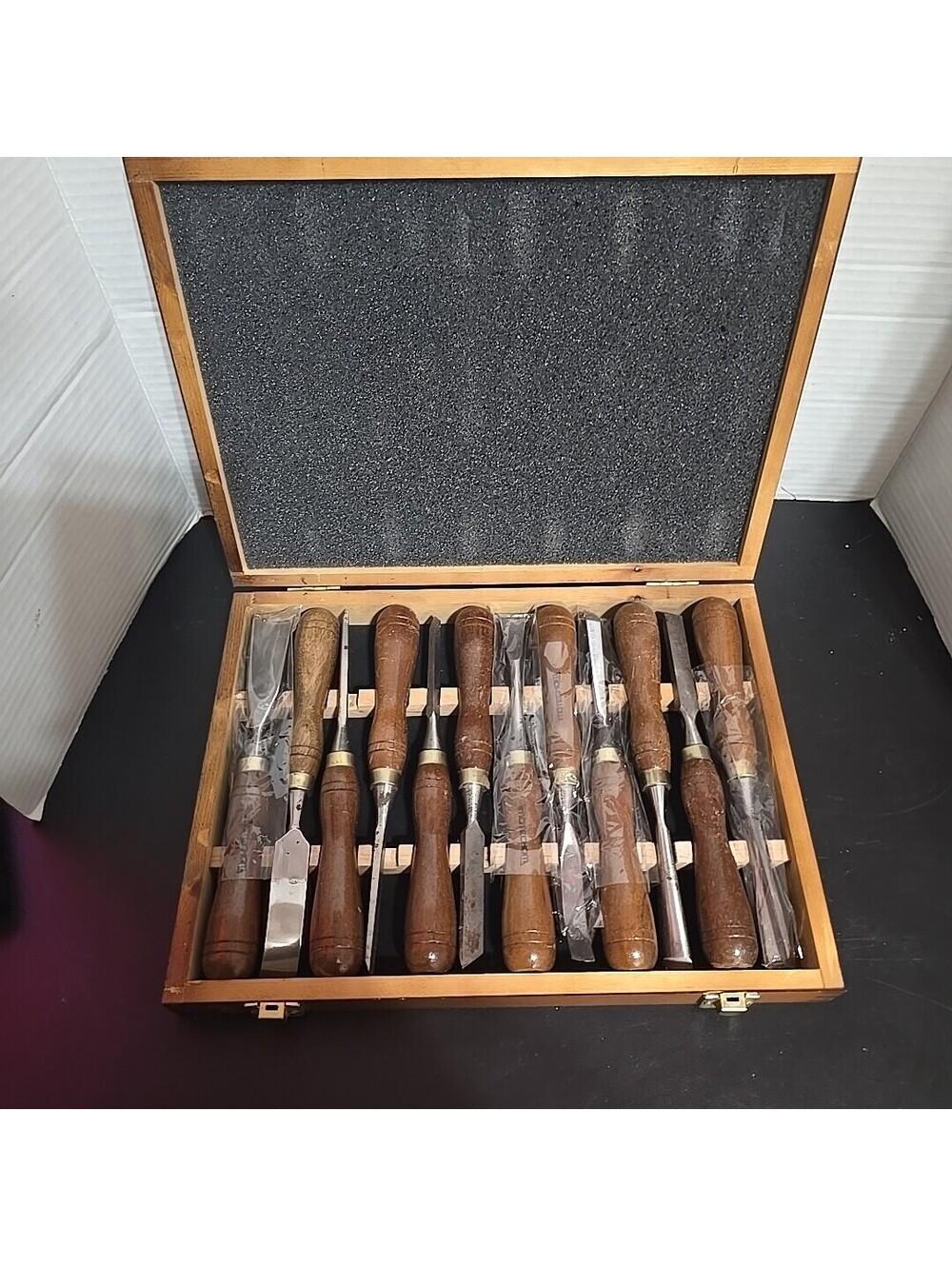 Imotechom - 12 Piece Chisel Set W/ Wooden Storage Box